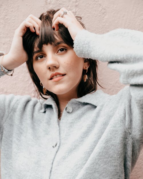 有关个性, 举起手臂, 人脸的免费素材图片