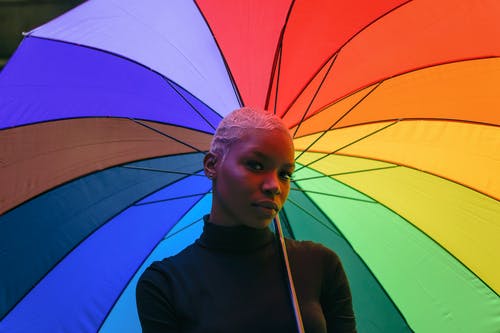 有关染过的头发, 看着相机, 短发的免费素材图片