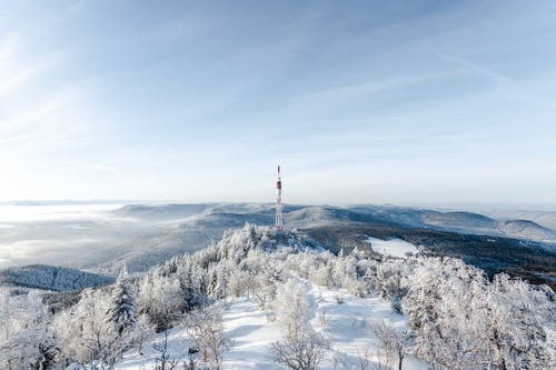 有关冬季, 塔, 大雪覆盖的免费素材图片