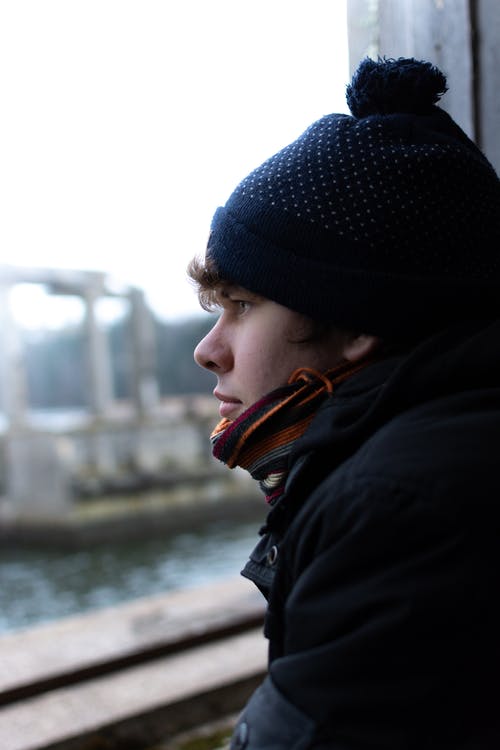 有关人, 侧面图, 垂直拍摄的免费素材图片