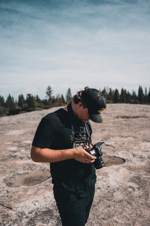 有关3C用品, 人, 休闲的免费素材图片