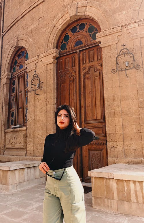 有关垂直拍摄, 墨鏡, 女人的免费素材图片