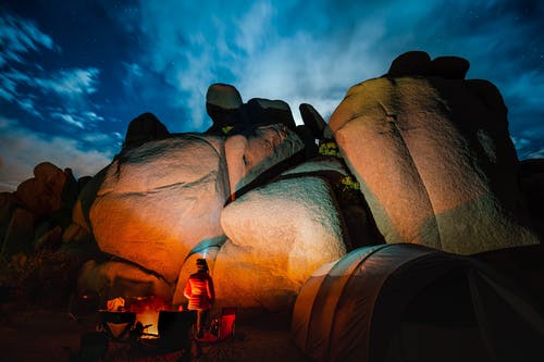 有关岩层, 帐篷, 户外的免费素材图片