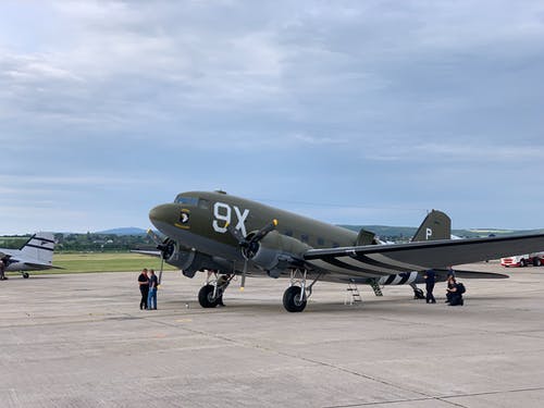 有关空军, 航空器, 蓝天的免费素材图片