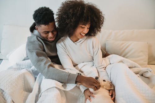 有关一对, 一起, 休息的免费素材图片