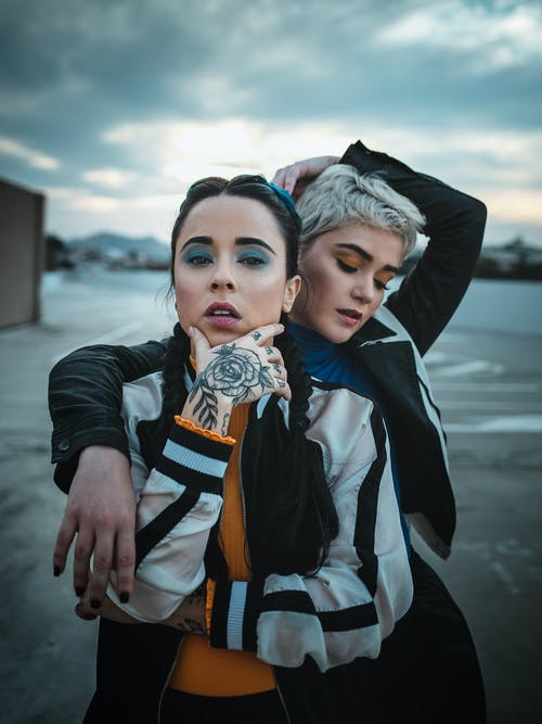 有关一瞥, 一起, 下巴的免费素材图片