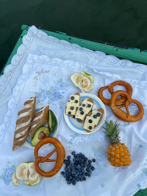 有关上菜, 乳酪, 切的免费素材图片