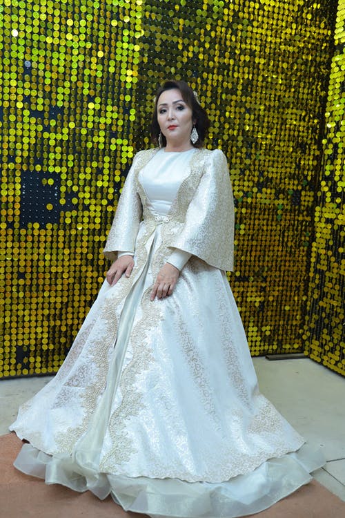 有关光鮮亮麗, 咖啡色頭髮的女人, 女人的免费素材图片