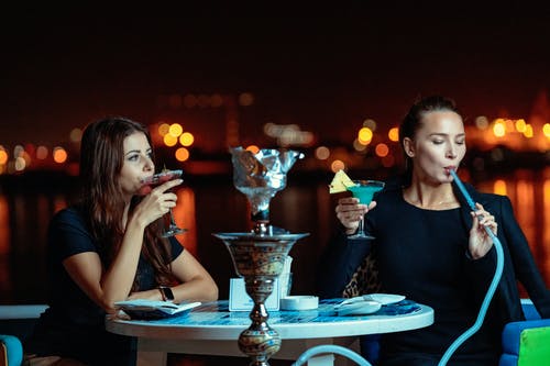 有关夜生活, 女性, 戶外的免费素材图片