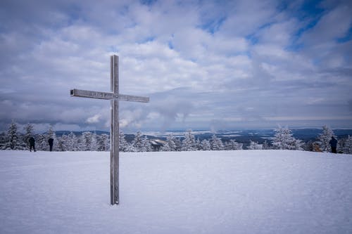 有关下雪的, 人们站着, 冬季的免费素材图片