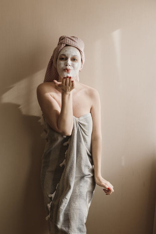 有关垂直拍摄, 女人, 擺姿勢的免费素材图片