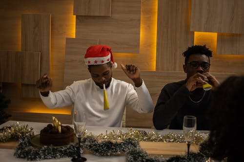 有关享受, 圣诞气氛, 坐的免费素材图片