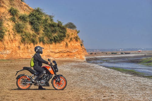 有关戶外, 摩托車手, 騎乘交通工具的免费素材图片