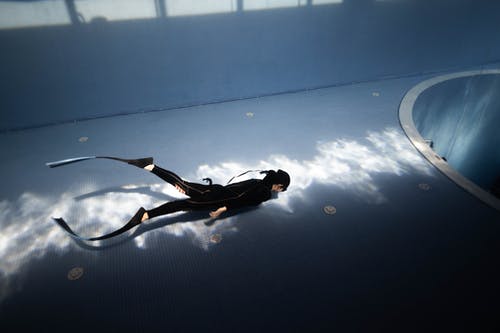 有关不露面, 光, 全身的免费素材图片