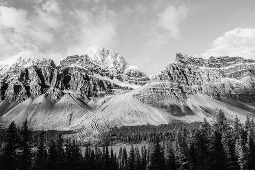 有关侵蝕, 單色, 多洛米蒂山脈的免费素材图片