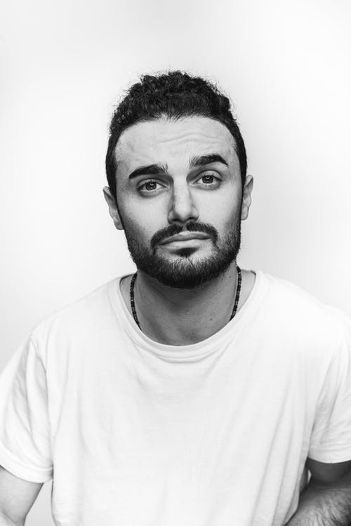 有关中等特写, 人, 單色的免费素材图片