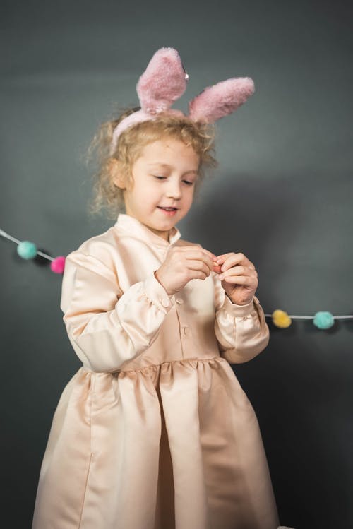 有关兒童, 兔子耳朵, 垂直拍摄的免费素材图片