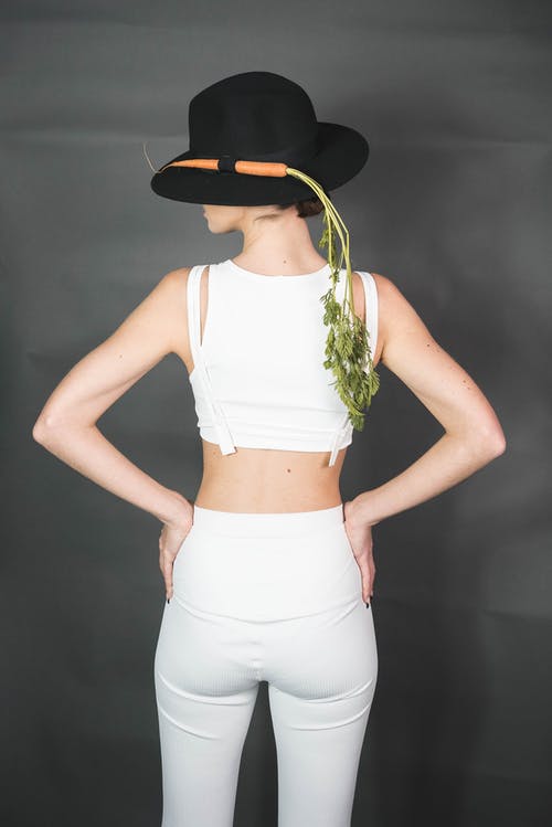 有关垂直拍摄, 女人, 室內的免费素材图片