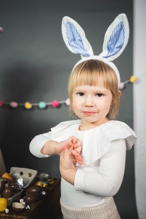 有关兒童, 兔子耳朵, 垂直拍摄的免费素材图片