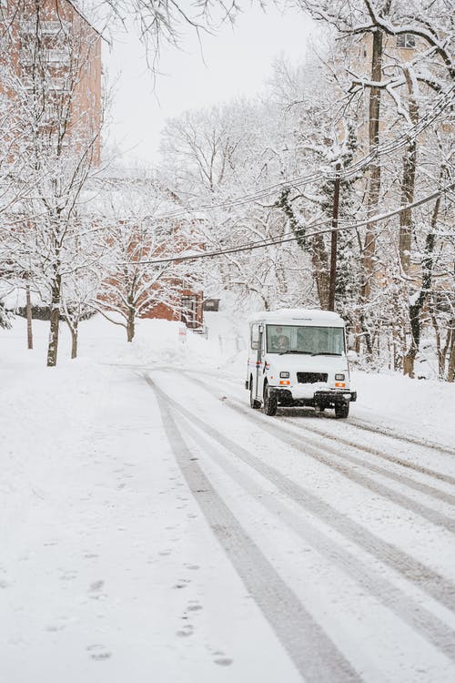 有关SUV, 下雪的, 冬季的免费素材图片
