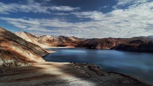 有关不均匀的, 和平的, 地形的免费素材图片