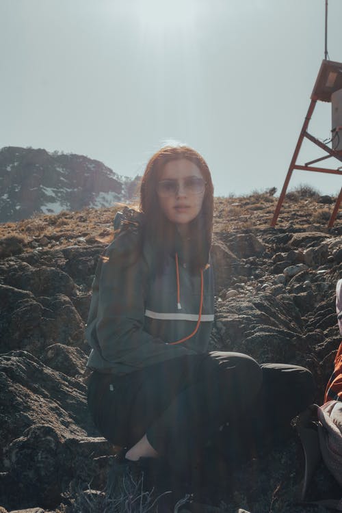 有关冒险家, 冒險, 坐的免费素材图片