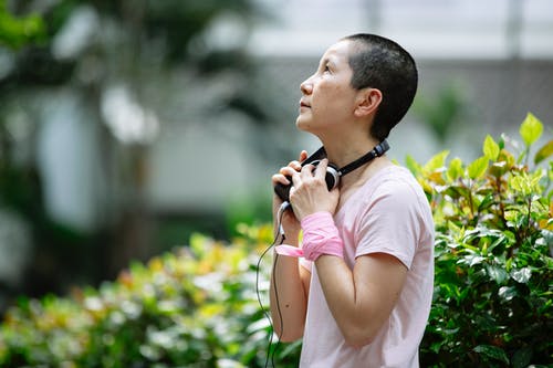 有关T恤, 中年, 休閒的免费素材图片