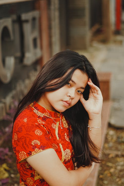 有关垂直拍摄, 女人, 年輕的免费素材图片