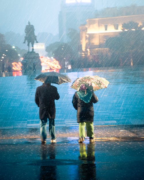 有关下雨, 人, 休閒的免费素材图片