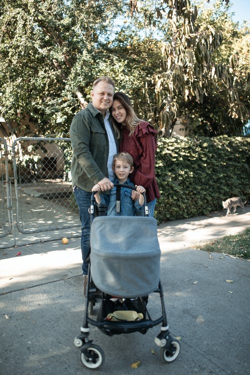 有关一對, 兒子, 兒童推車的免费素材图片