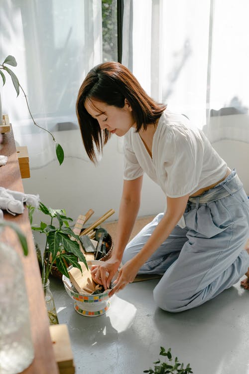 有关側面圖, 儀器, 咖啡色頭髮的女人的免费素材图片