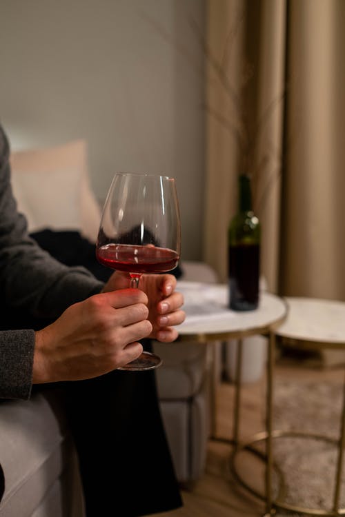 有关喝, 垂直拍摄, 手的免费素材图片