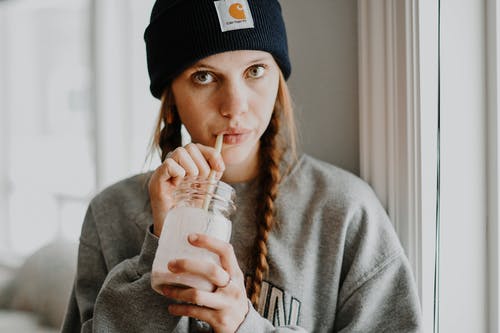 有关呷, 喝, 套衫的免费素材图片