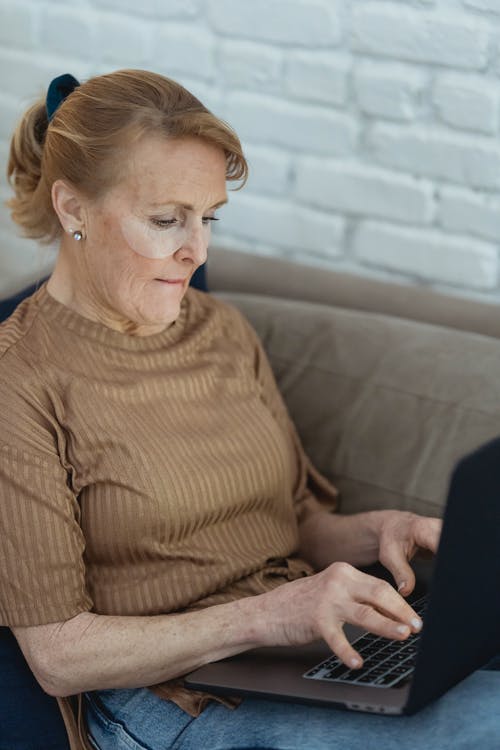 有关3C用品, 上網, 互聯網的免费素材图片