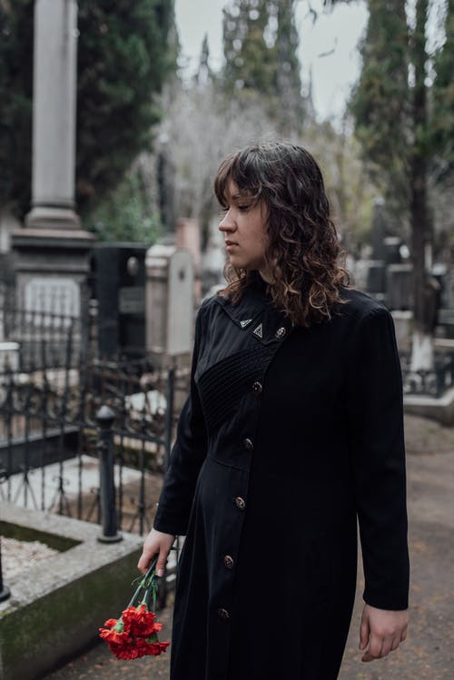 有关垂直拍摄, 墓, 墓園的免费素材图片