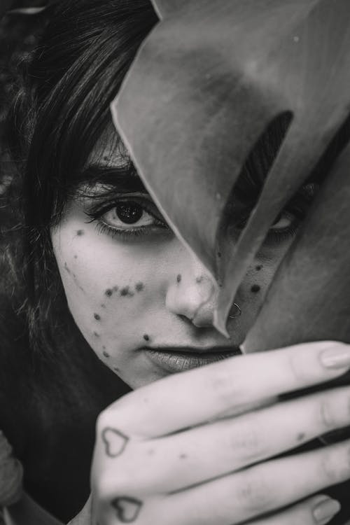 有关垂直拍摄, 女人, 特写镜头的免费素材图片