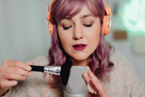 有关asmr, 刷牙, 女人的免费素材图片