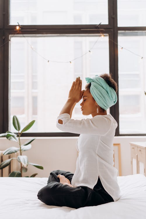 有关側面圖, 冥想, 垂直拍摄的免费素材图片