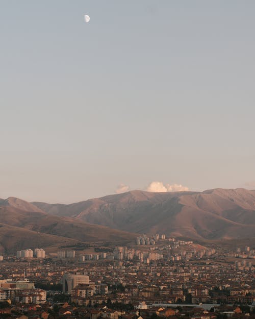 有关城市, 山脉, 市容的免费素材图片