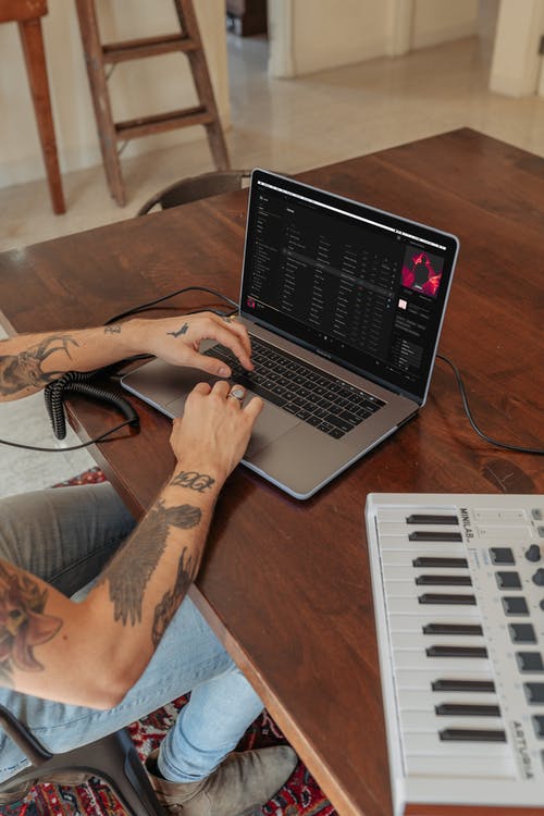 有关arturia 迷你实验室, 互联网, 人的免费素材图片