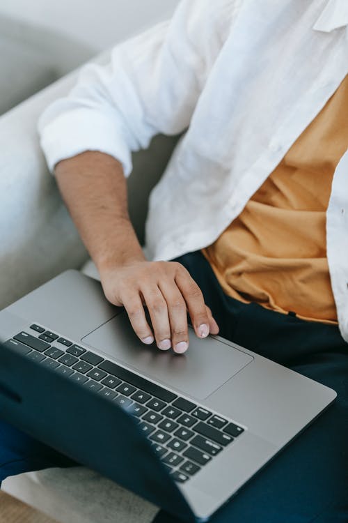 有关3C用品, 上网, 不露面的免费素材图片