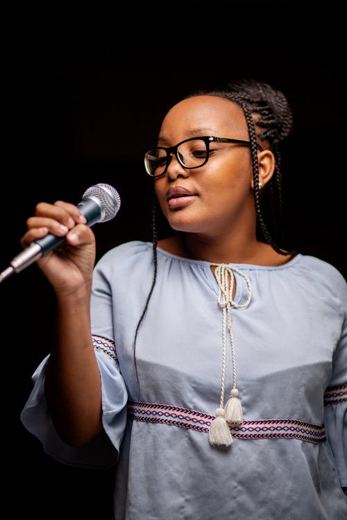 有关垂直拍摄, 天赋, 女人的免费素材图片