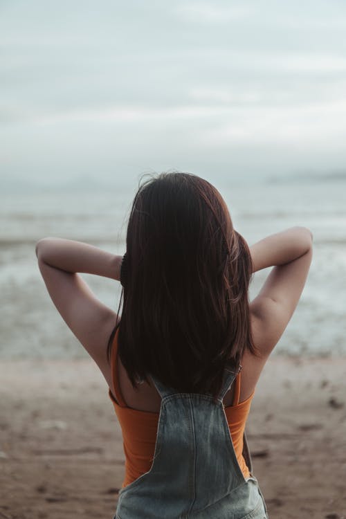有关垂直拍摄, 女人, 後视图的免费素材图片