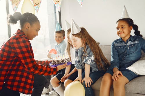 有关一起, 坐, 孩子的免费素材图片