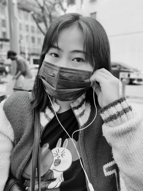 有关单色, 垂直拍摄, 夹克的免费素材图片