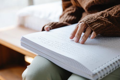 有关人物, 专注, 感觉的免费素材图片