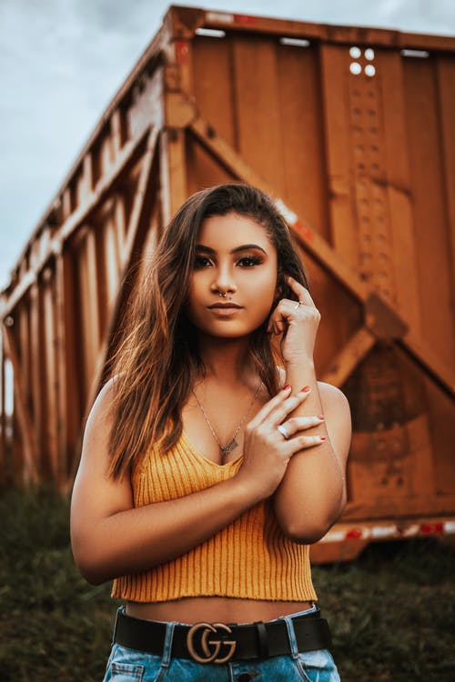 有关垂直拍摄, 女人, 年轻的免费素材图片