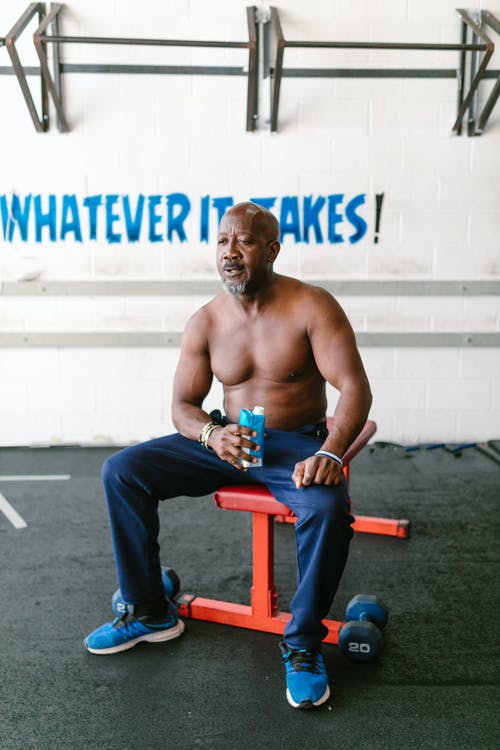 有关人, 半裸, 坐的免费素材图片