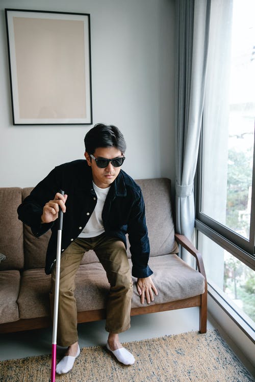 有关人, 休闲装, 坐的免费素材图片