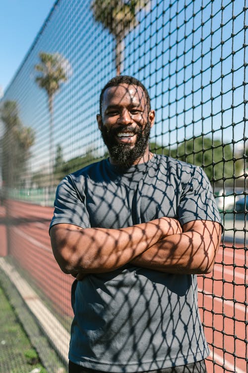 有关人, 围栏, 垂直拍摄的免费素材图片